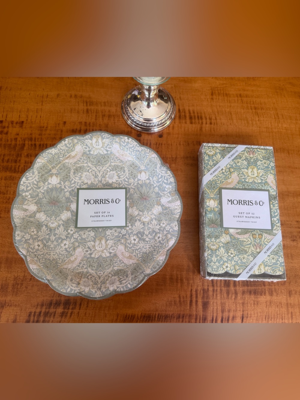 Morris & Co. NWT Strawberry Thief 10" Paper
Plates x 16 & 32 Guest Napkins